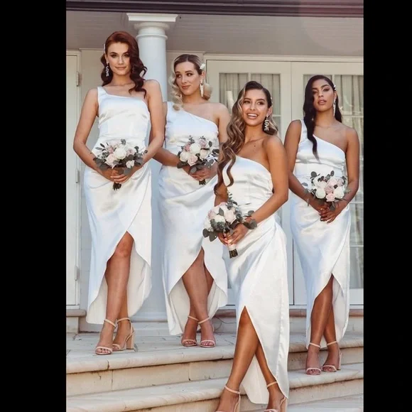 white fox bridesmaid dresses BABARONI Tulle Turquoise Bridesmaid Dresses A-line V-neck Sleeveless  Floor-length  BABARONI UK